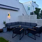 House With 4 Bedrooms And Double Carport Casa de Férias *