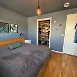 House With 4 Bedrooms And Double Carport Casa de Férias *