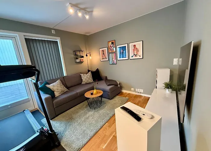 펜션 House With 4 Bedrooms And Double Carport 산데스